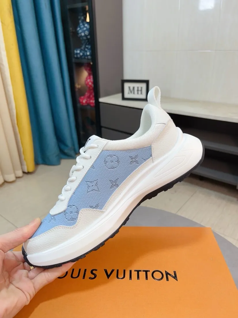 Men's shoes💰458🌸🌸【LV】Louis Vuitton🔍Top Purchasing Agency🇮🇹 Lu Street Fashion God's new sports shoes are coming and are on sale at the counter simultaneously. Original factory configuration, original cowhide fabric imported from Italy, high-quality embossed splicing complex process, sports fashionista, imported water-dyed sheepskin lining, sole: Wang Yuan factory specializes in original sole super comfortable, original factory follow-up goods 🔍🔍High quality, you can enter and leave the counter at will, welcome to compare and synchronize with the counter, code number 38-44, 45 customized